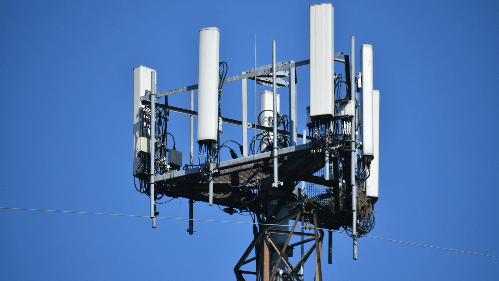 Conexión 5G de la torre de telecomunicaciones