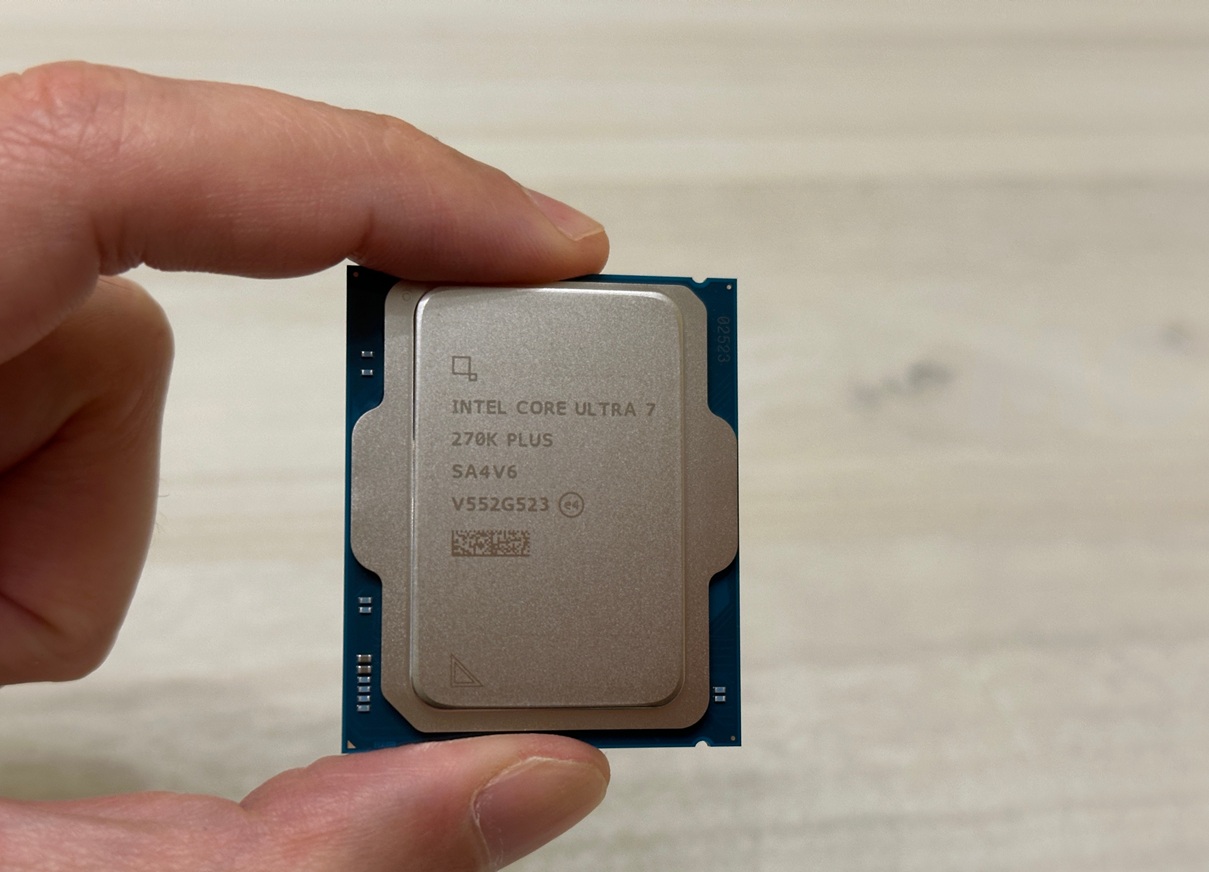Intel Core Ultra 7 270K Plus