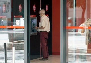 Nuevo golpe a los ahorradores en España: los depósitos a plazo fijo pierden más del 20% de rentabilidad