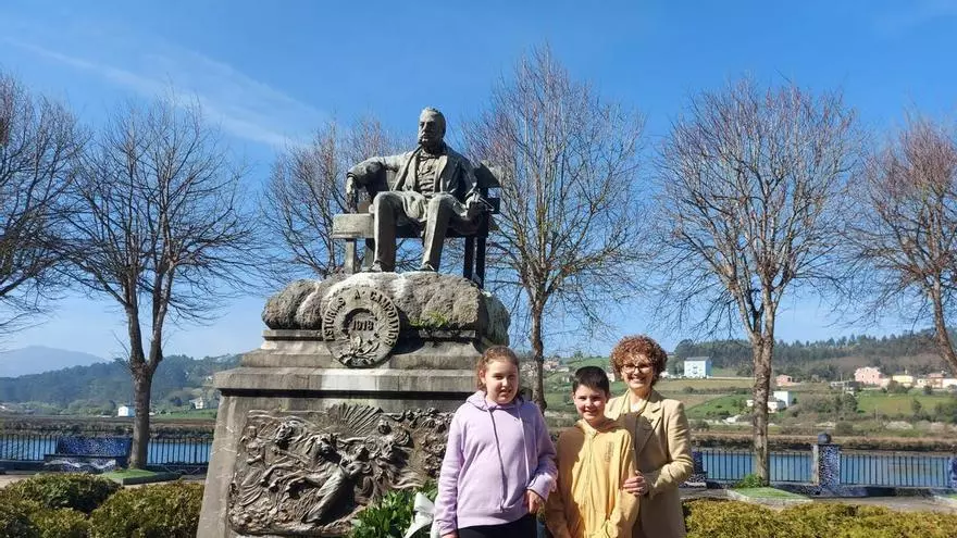 Navia recuerda a Ramón de Campoamor con versos en el 125 aniversario de su muerte