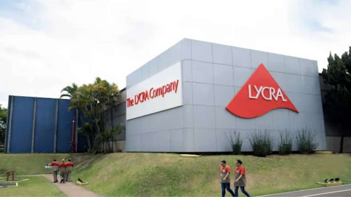 La histórica empresa de fibras elásticas se acoge al Capítulo 11 en Estados Unidos para reducir su deuda, garantizar la continuidad de sus operaciones y reforzar su estructura financiera tras años de presión en el mercado textil