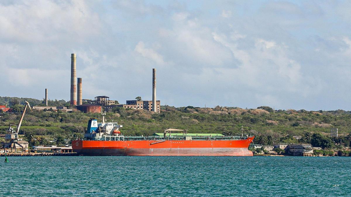 CRISIS CUBA | Un segundo barco petrolero de Rusia parte hacia Cuba para «romper el bloqueo» de EEUU
