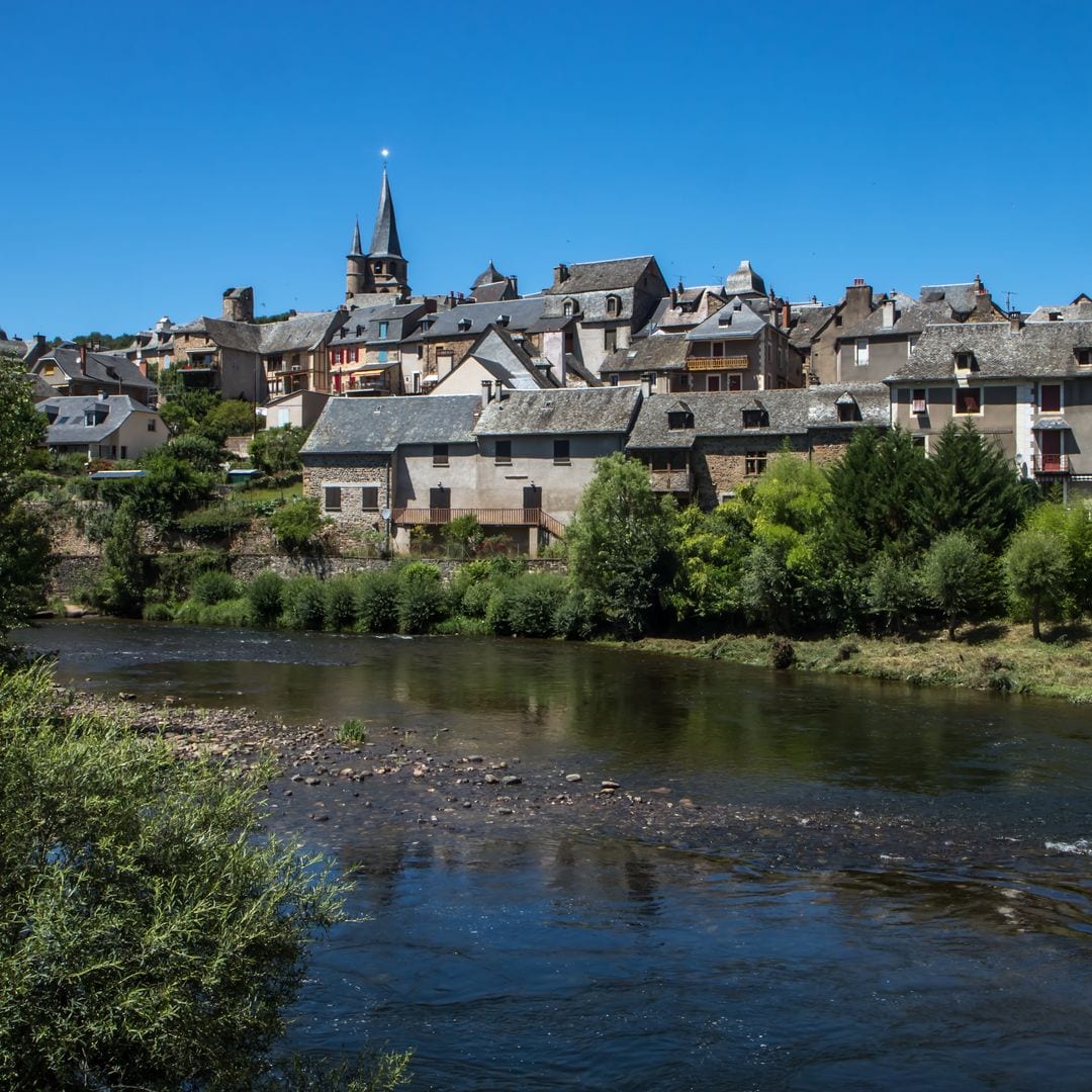 Saint-Côme-d’Olt, un pueblo medieval a orillas del río Francia