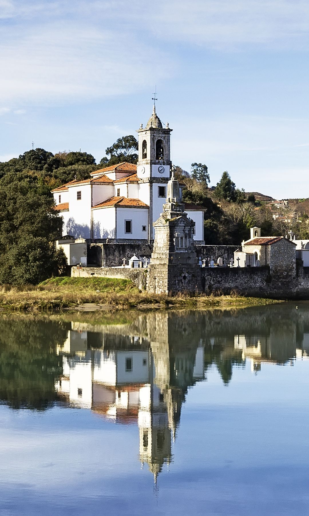Iglesia de Nuestra Señora de las Angustias, Barro, Niembro, Llanes