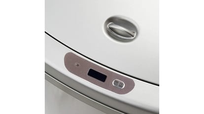 Papelera con sensor automático 26 de abril Cuerpo 4