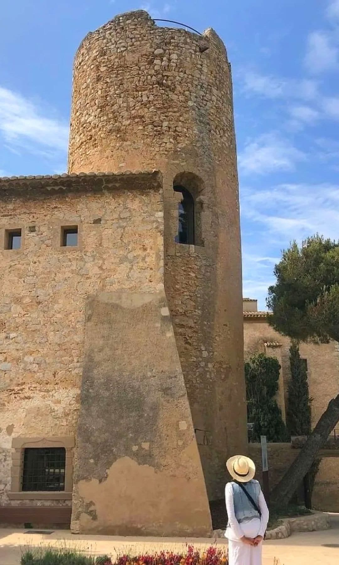 Torre del Castillo de Sant Pere de Ribes, Garraf, Barcelona