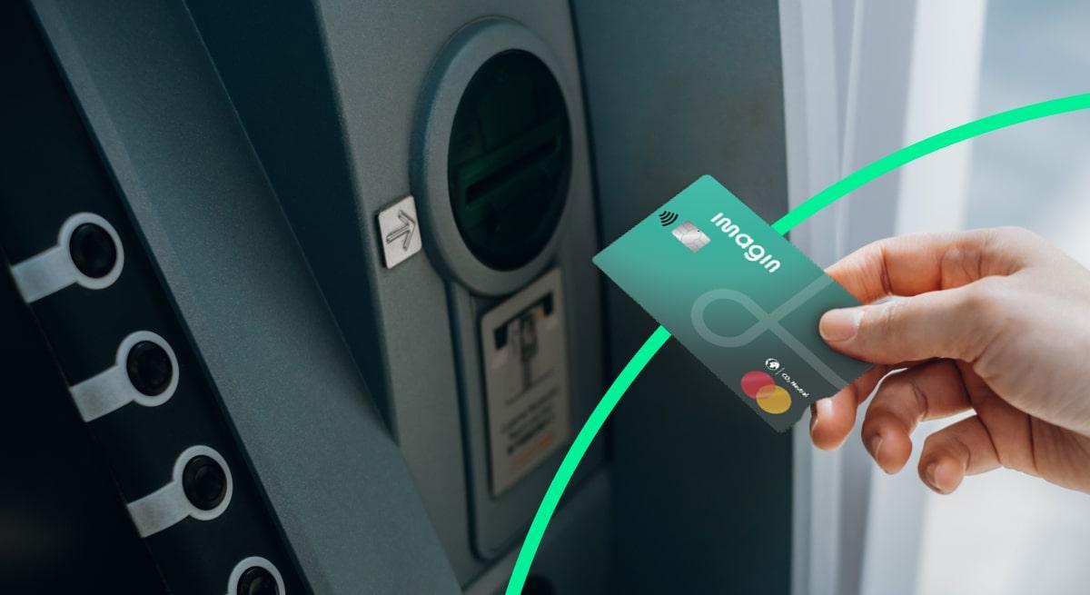 Con la tarjeta de débito imagin es posible sacar dinero a débito en cualquier cajero automático fuera de España sin que imagin cobre comisión