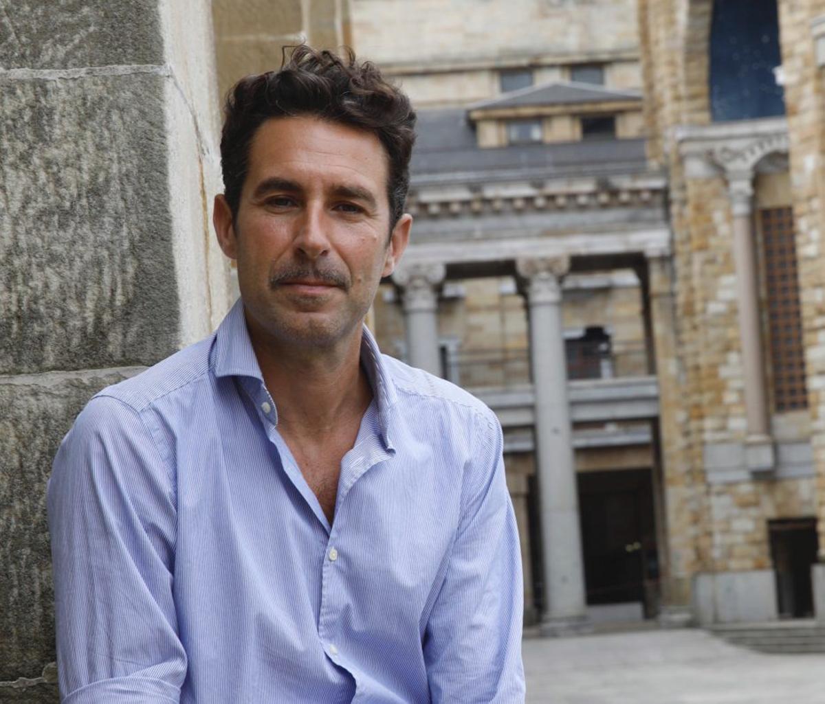 Covadonga Tomé organiza en Xixón la presentación de "Generación de inquilinos"por Javier Gil