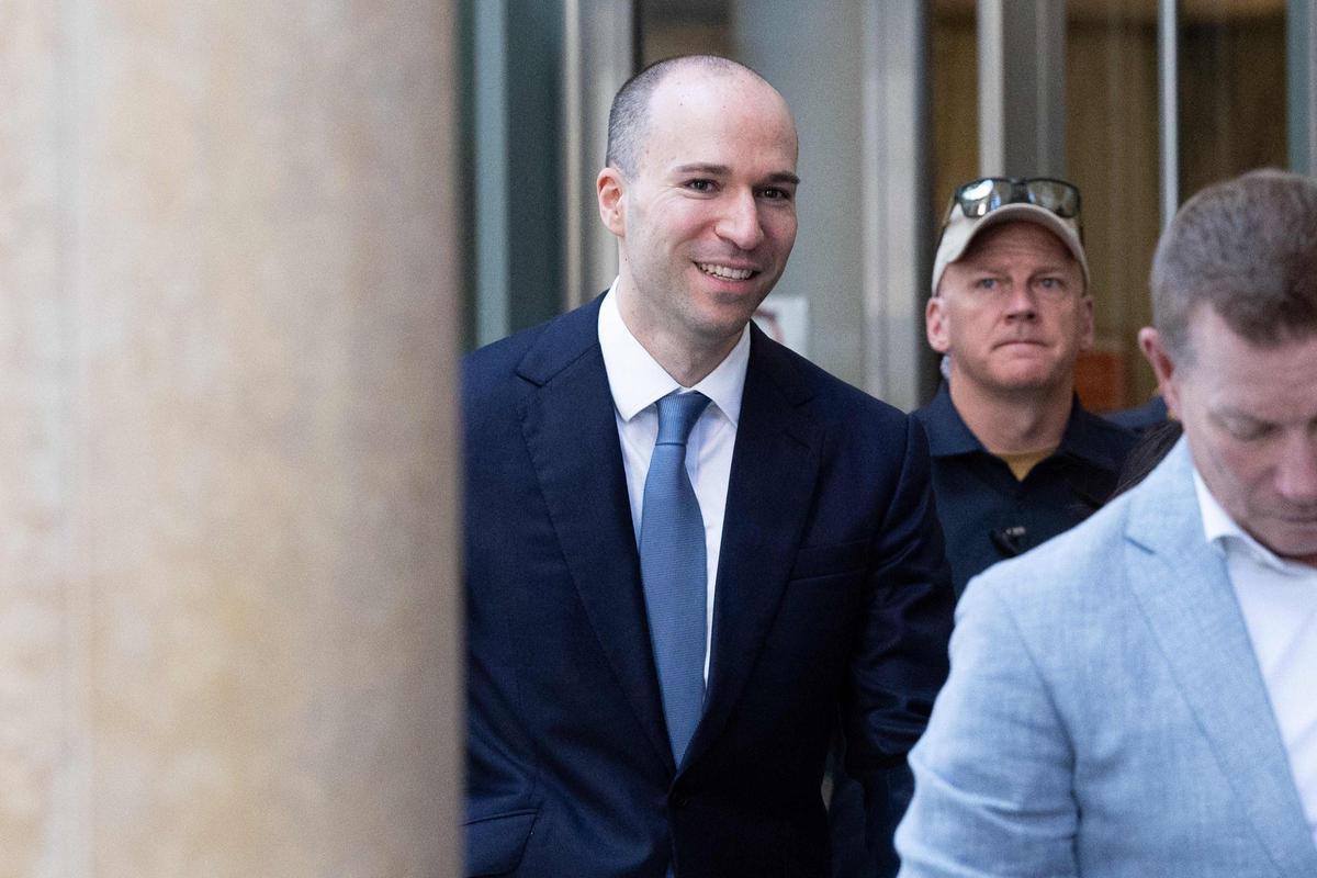 El presidente de OpenAI, Greg Brockman, tras el segundo día del juicio contra Elon Musk.