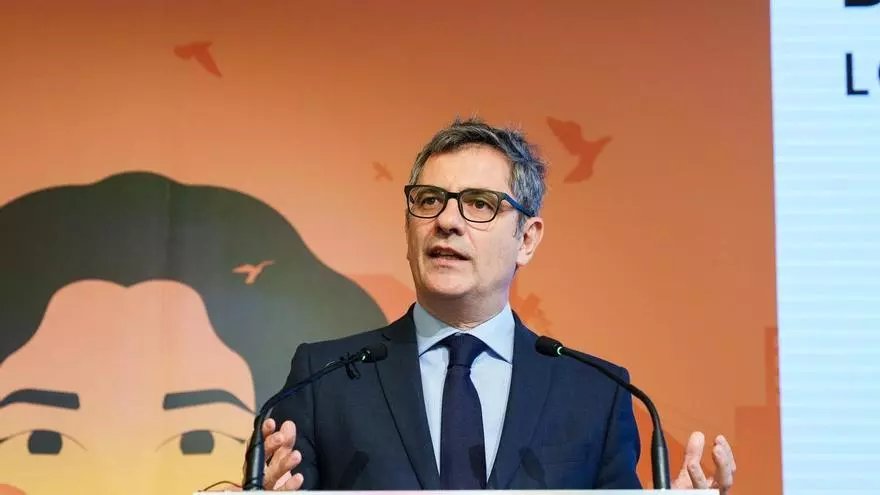 Bolaños responde al juez Peinado tras procesar a Begoña Gómez: “Un tribunal imparcial lo revocará”