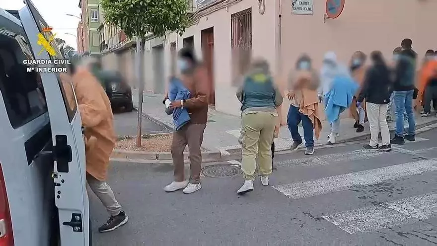 Operación de la Guardia Civil contra una red de explotación de inmigrantes en Castellón y Valencia