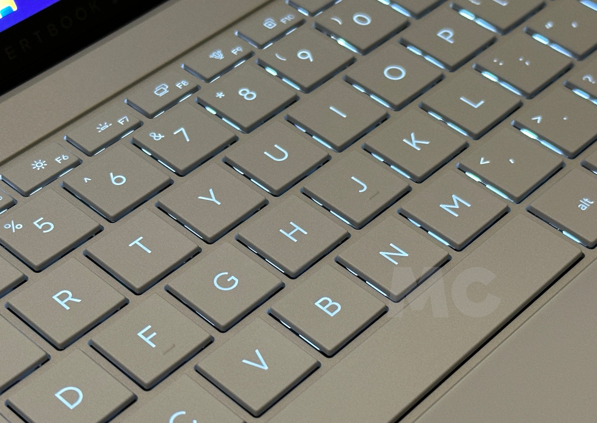 ASUS ExpertBook Ultra