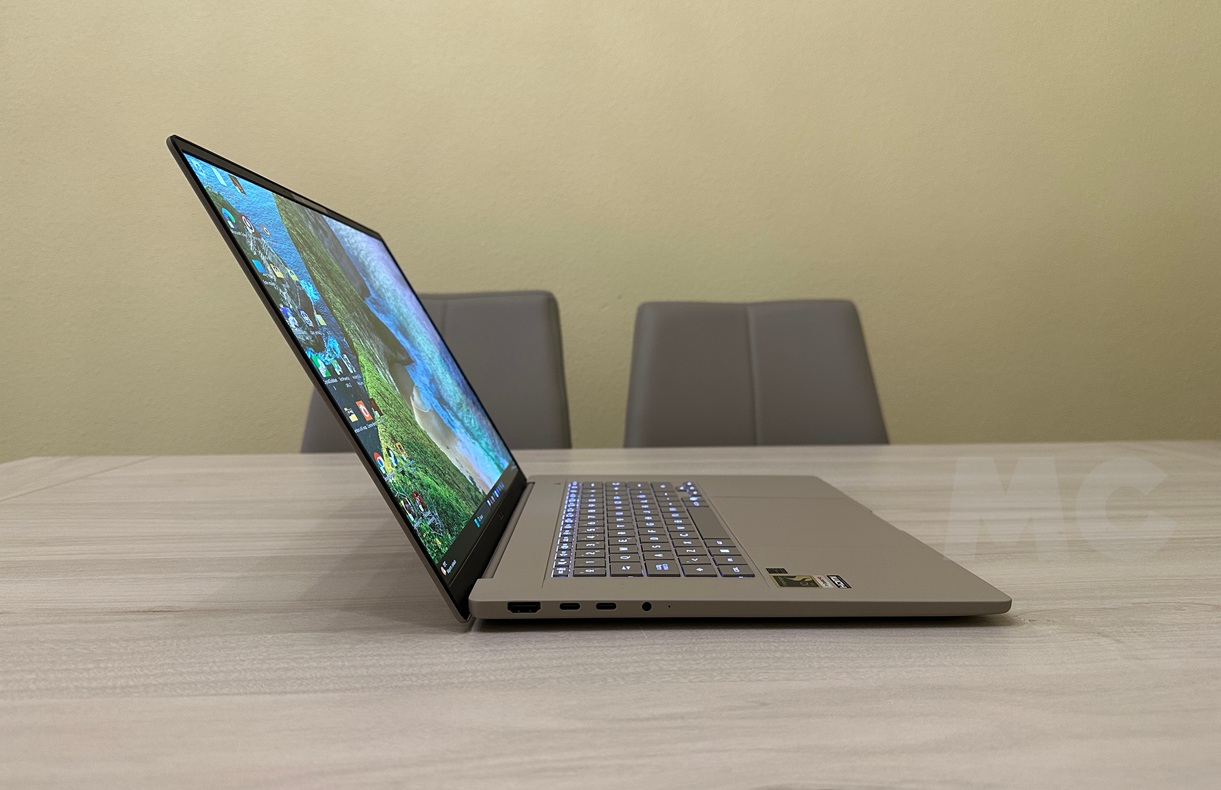 ASUS Zenbook A16 Snapdragon X2 Elite Extreme