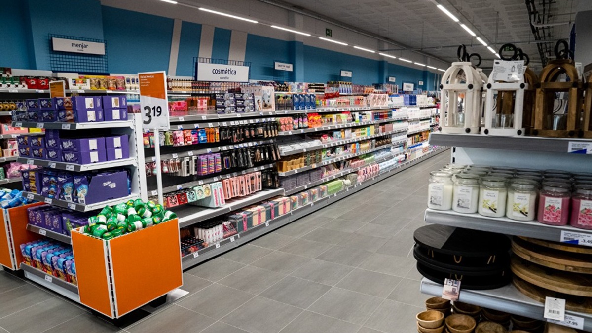 El interior de una tienda Action