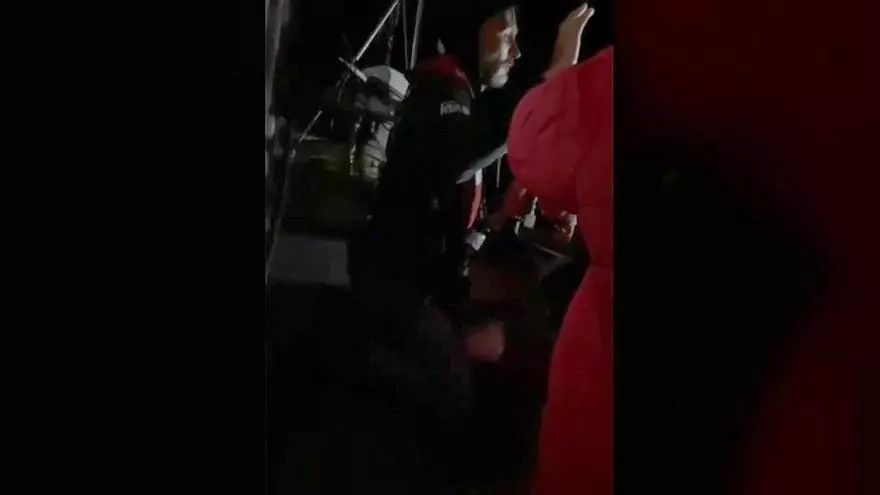 Momento en el que el buque Batolo, de la Flotilla Global Sumud, es interceptado por Israel