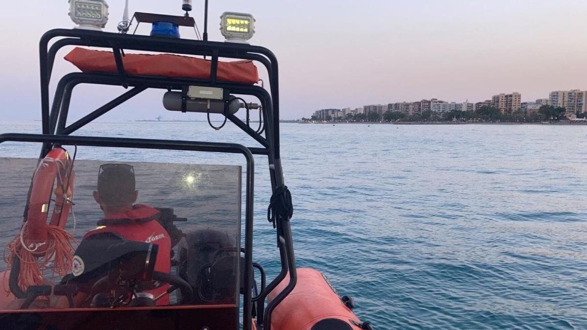 Fallece el menor de 16 años que los bomberos habían rescatado del agua en Benicàssim (Castellón)