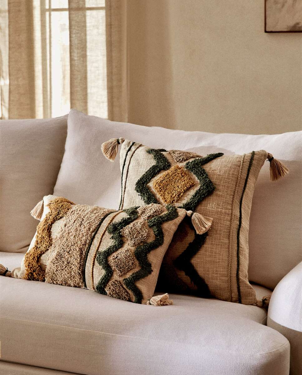 La funda de cojín capitoné de Zara Home