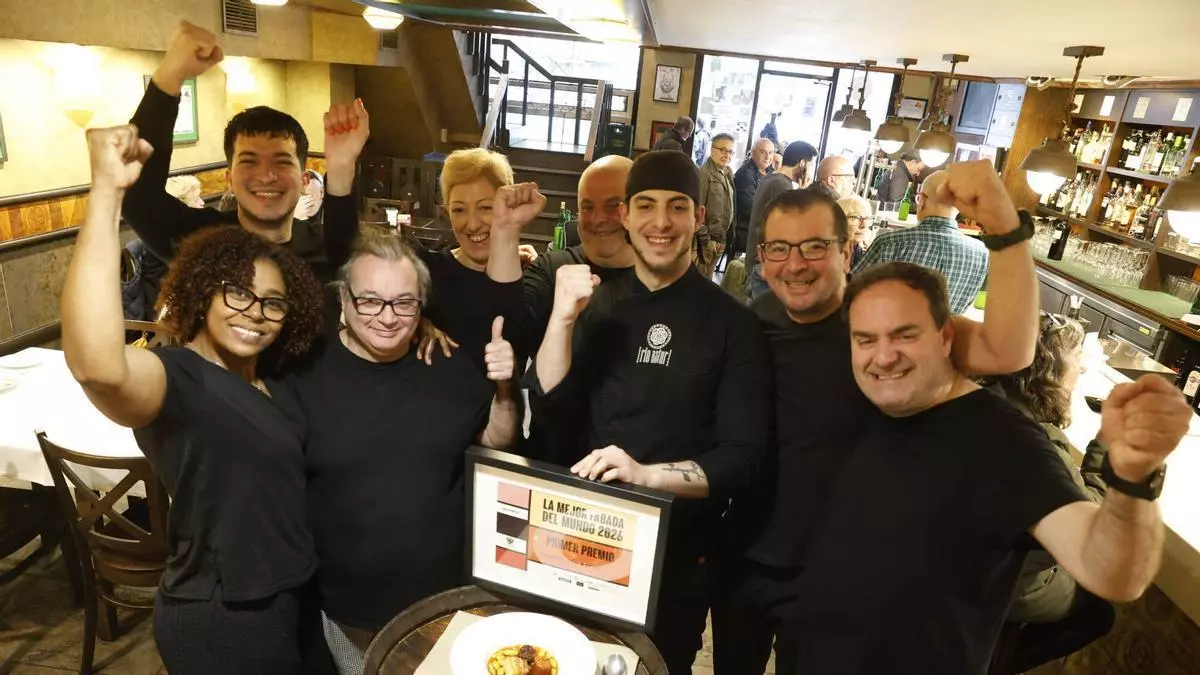 VÍDEO: El "la mejor fabada del mundo" Se cocina en la Sidrería Río Astur de Gijón