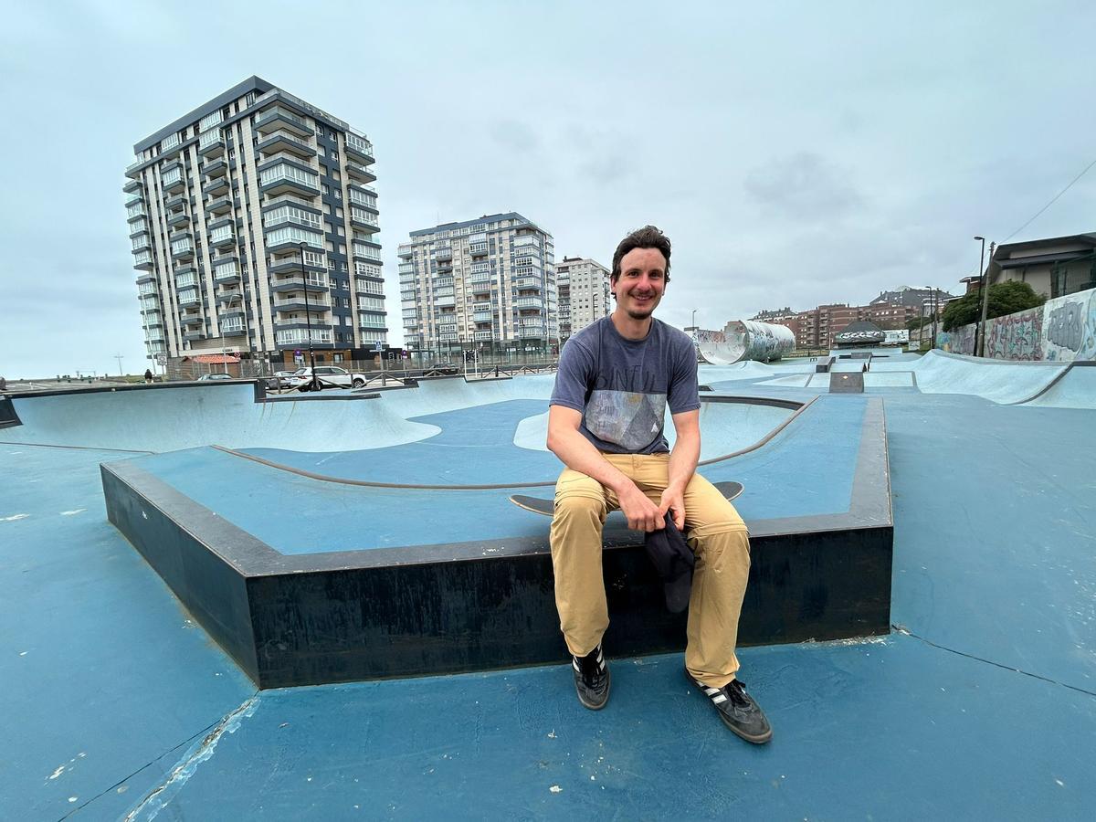 Christian Ruiz, en el skatepark de Salinas.