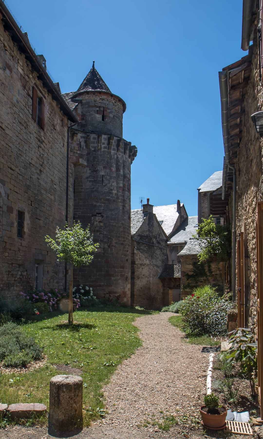 Pueblo medieval de Saint-Côme-d'Olt, Francia