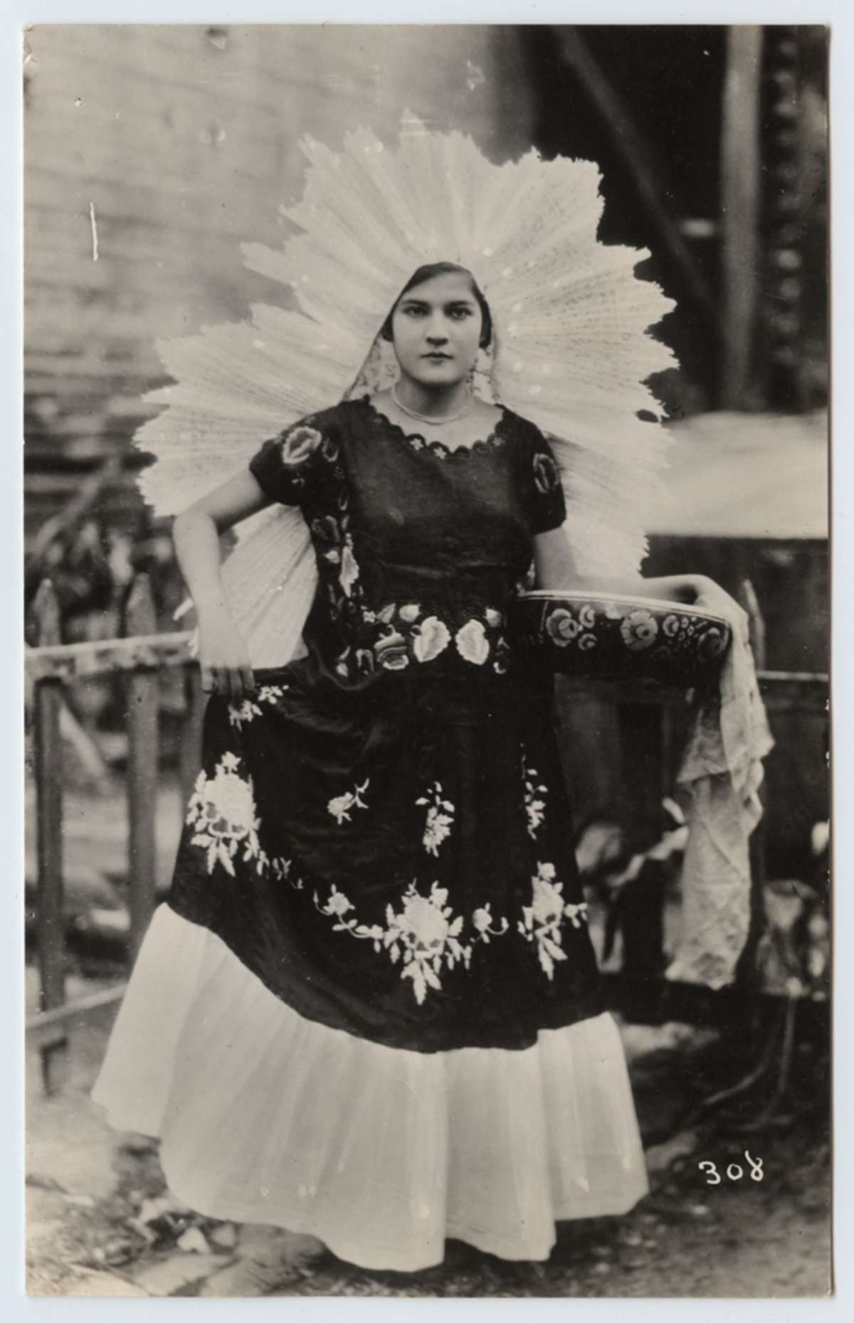 Descubriendo a los zapotecas, las mujeres que inspiraron a Frida Kahlo
