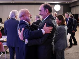 El presidente ejecutivo de Iberdrola, Ignacio Galán, con el presidente de Brasil, Luiz Inácio Lula da Silva