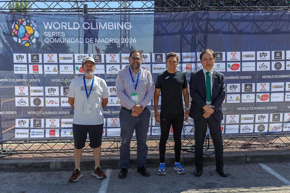De izquierda a derecha, Finuco, director general de B3; Armando Huerta, director de 'El Periódico de España'; Alberto Tomé, director general de Deportes de la Comunidad de Madrid, y el embajador de Japón en España, Hiroshima Yamauchi