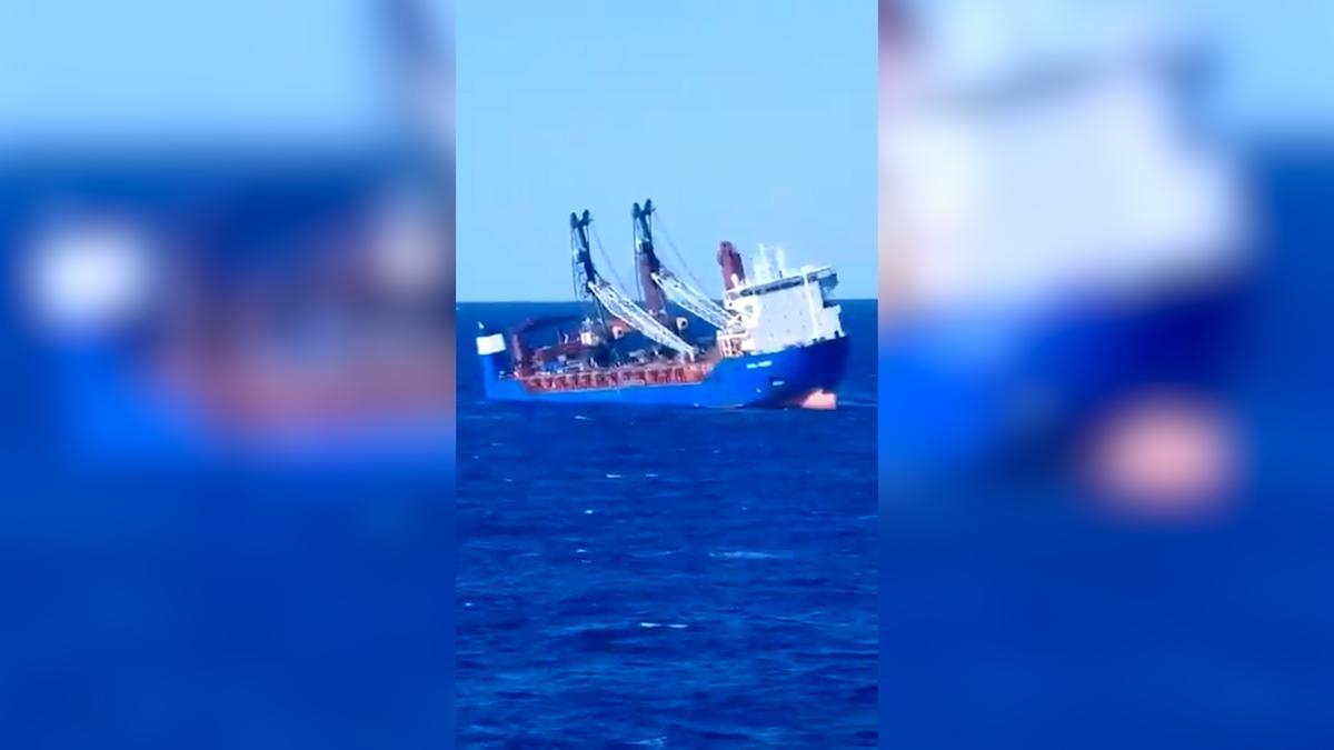 Imágenes del hundimiento del barco ruso 'Ursa Major' en el mar Mediterráneo