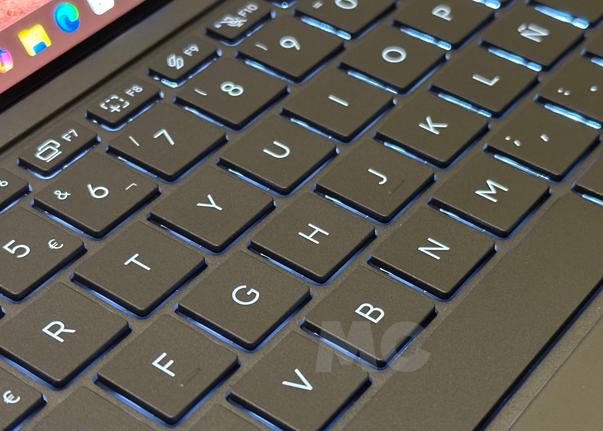 ASUS Zenbook DUO 2026