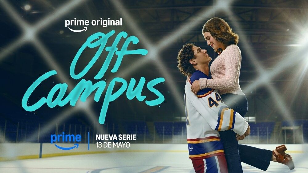 Serie de carteles fuera del campus