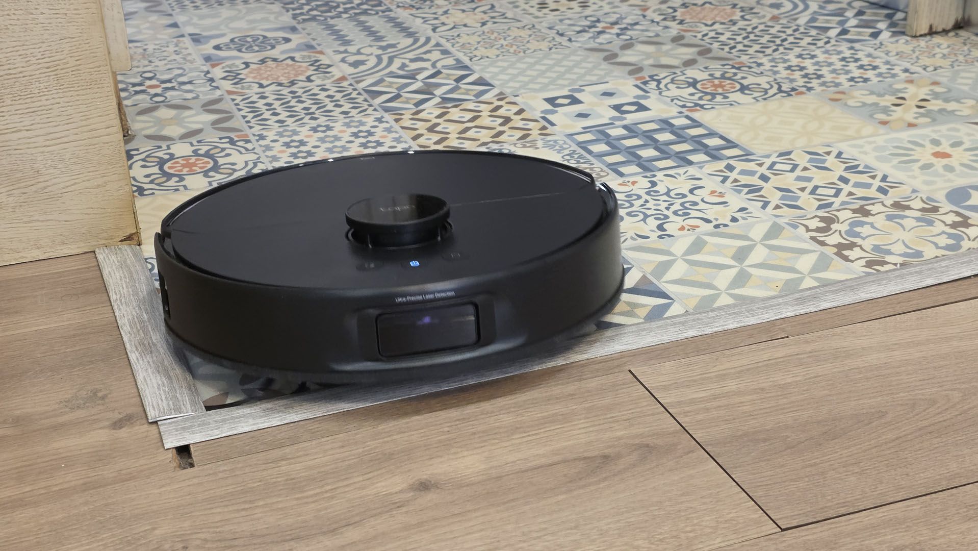 Robot aspirador Tapo RV50 Pro Omni | Foto ADSLzone