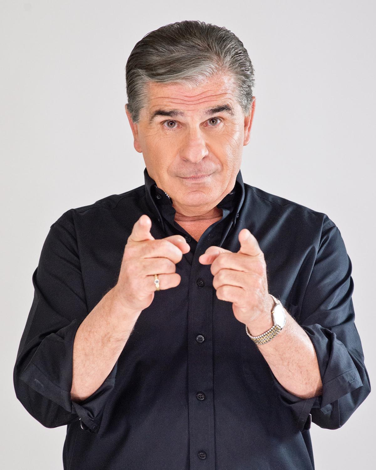 Las infinitas facetas de Pedro Ruiz, en forma de vivencias, llegan al Talía con su espectáculo 'Mi vida es una anécdota'.