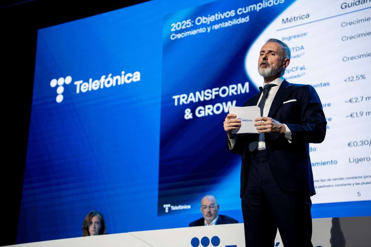 Foto de ARCHIVO) El presidente ejecutivo de Telefónica, Marc Murtra; durante la presentación de los resultados correspondientes al año 2025, a 24 de febrero de 2026, en Madrid (España). Telefónica registró unas pérdidas netas atribuidas de 4.318 millones de euros en 2025 por el impacto extraordinario de la reestructuración, que incluye el último Expediente de Regulación de Empleo (ERE) realizado por la compañía, con un coste de 2.049 millones de euros, y las desinversiones en Latinoamérica, que ascienden a 2.269 millones de euros. Gabriel Luengas/Europa Press 24/02/2026