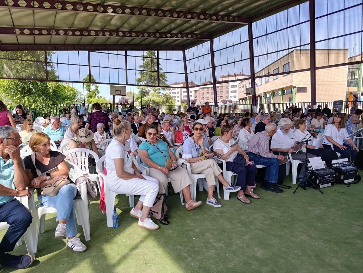 Más de 200 acordeonistas tocan al unísono en Posada de Llanera Más de 200 acordeonistas tocan al unísono en Posada de Llanera