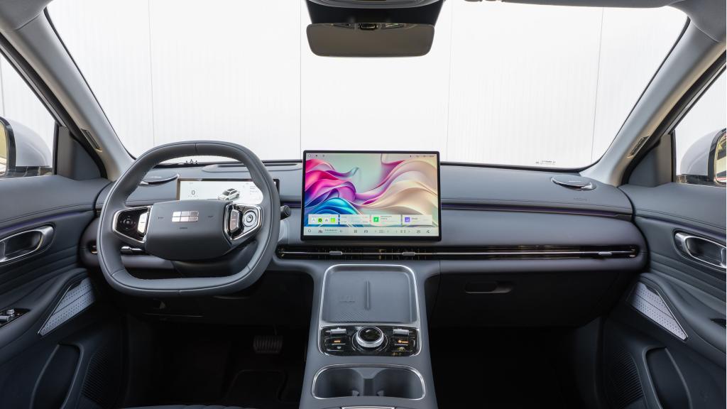 Puesto de conducción Geely Starray EM-i.