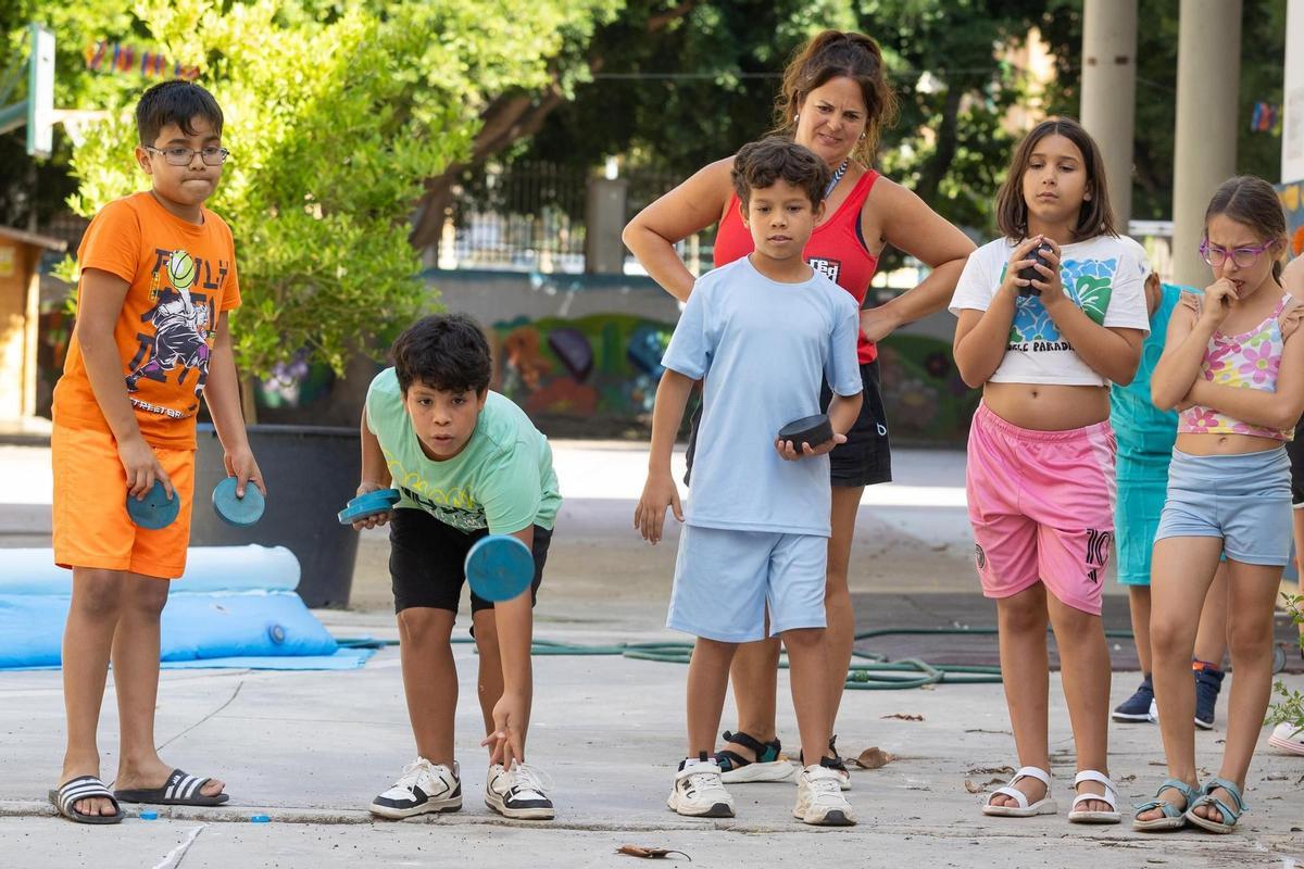 Las actividades lúdicas de verano contribuyen al desarrollo de los menores y facilitan la conciliación de la vida laboral y personal de los padres.