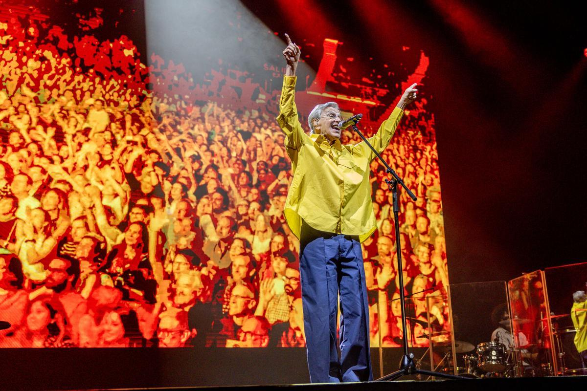 El artista brasileño Caetano Veloso, durante su concierto en el Movistar Arena, el 4 de junio de 2026, en Madrid (España). El artista brasileño recorre, con su performance, una trayectoria decisiva para comprender la cultura contemporánea de Brasil. 04 DE JUNIO DE 2026;CONCIERTO;CAETANO;MÚSICA;MÚSICO;ARTISTA; Ricardo Rubio/Europa Press 04/06/2026. Caetano Veloso; Ricardo Rubio;