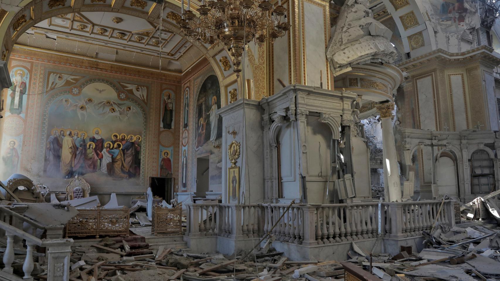Catedral de la Transfiguración dañada por el ataque ruso en Odessa.