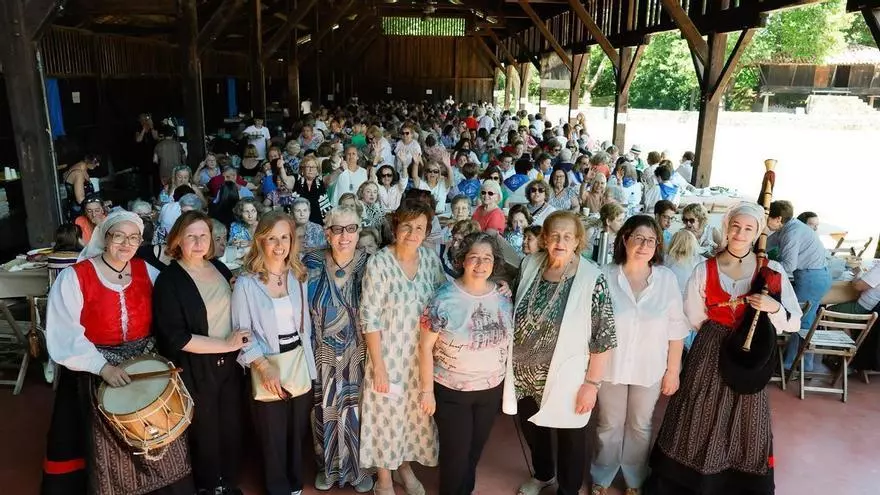 VÍDEO: Encuentro “Femenino y Plural” en Gijón