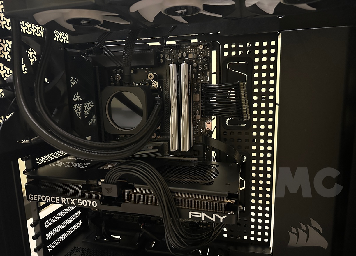 Corsair Frame 5000D WOOD RS
