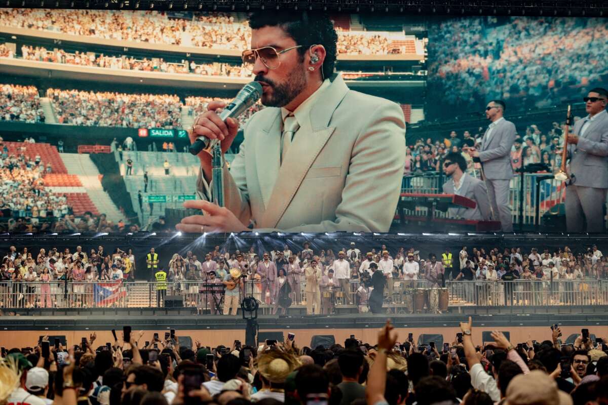El cantante Bad Bunny actúa durante un concierto en el Riyadh Air Metropolitano. Foto: Ricardo Rubio / Europa Press.