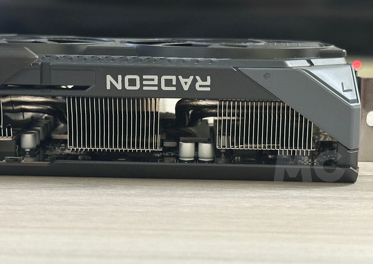 GIGABYTE Radeon RX 9070 GRE Gaming OC