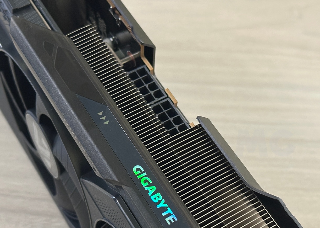 GIGABYTE Radeon RX 9070 GRE Gaming OC