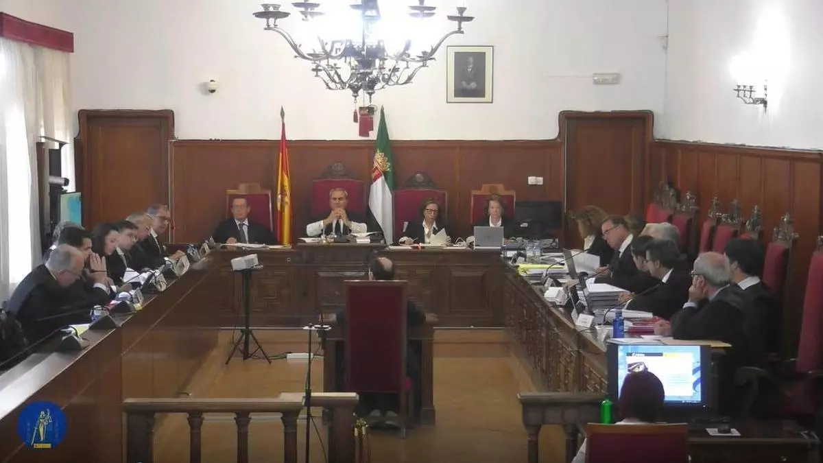 El exdirector del conservatorio de Badajoz reafirma que hubo "rumores" que David Sánchez iba a presentarse al cargo convocado por la Diputación