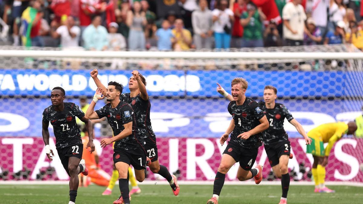 MUNDIAL 2026 | Canadá, primera selección en octavos al batir a Sudáfrica en el tiempo añadido