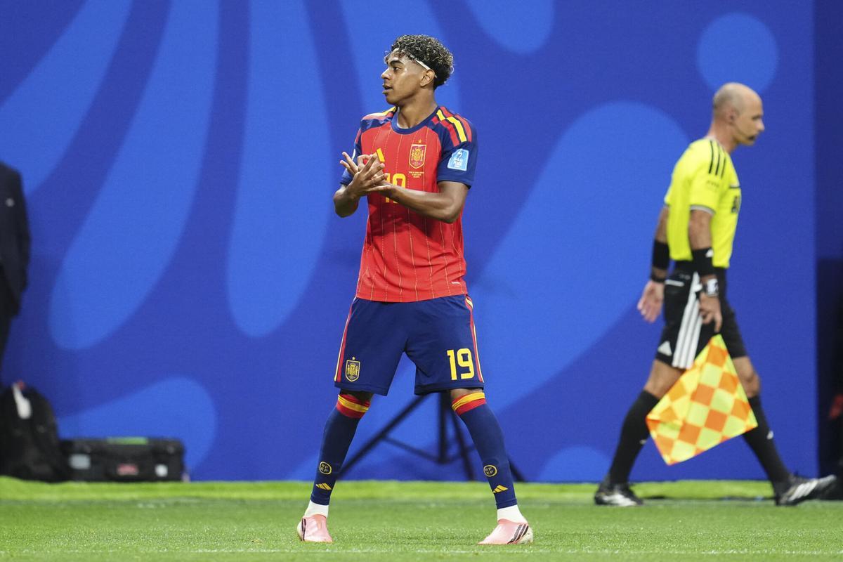 Lamine Yamal celebra su gol en el Mundial España - Arabia Saudita 2026
