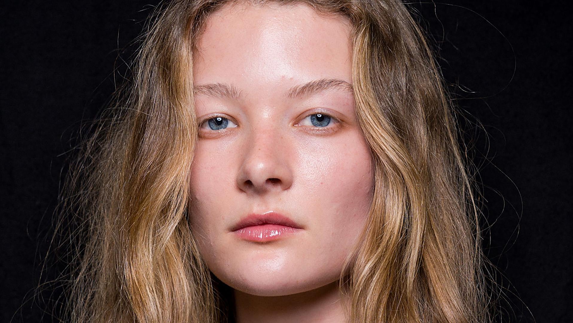La bruma facial con tratamiento que refresca, hidrata y mejora la piel