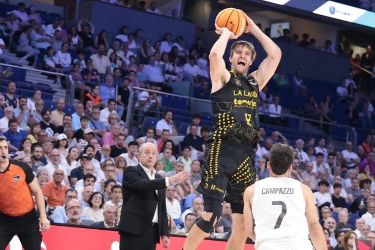 Doornekamp anotó un triple clave en los instantes finales y junto a Jaime Fernández fue clave para la victoria