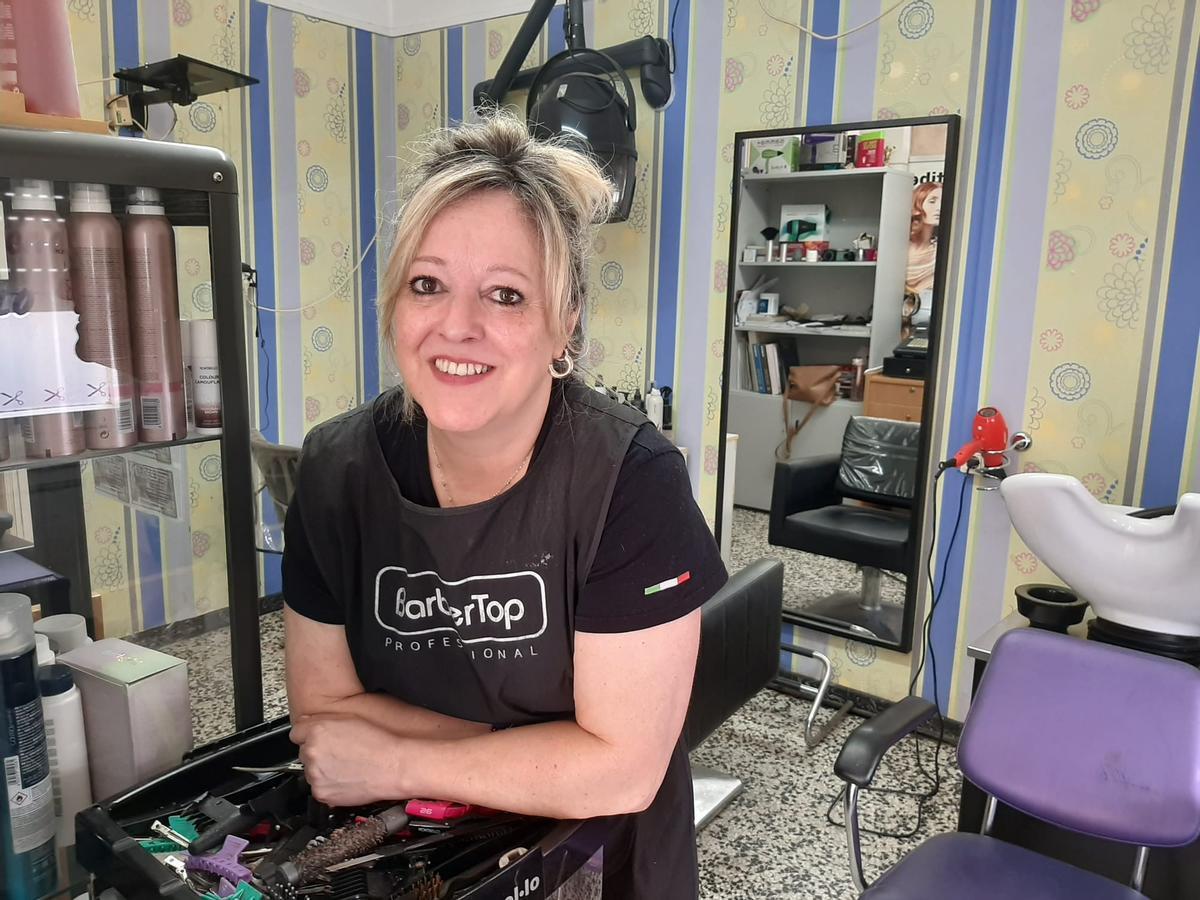 Liliana Megido, en su peluquería