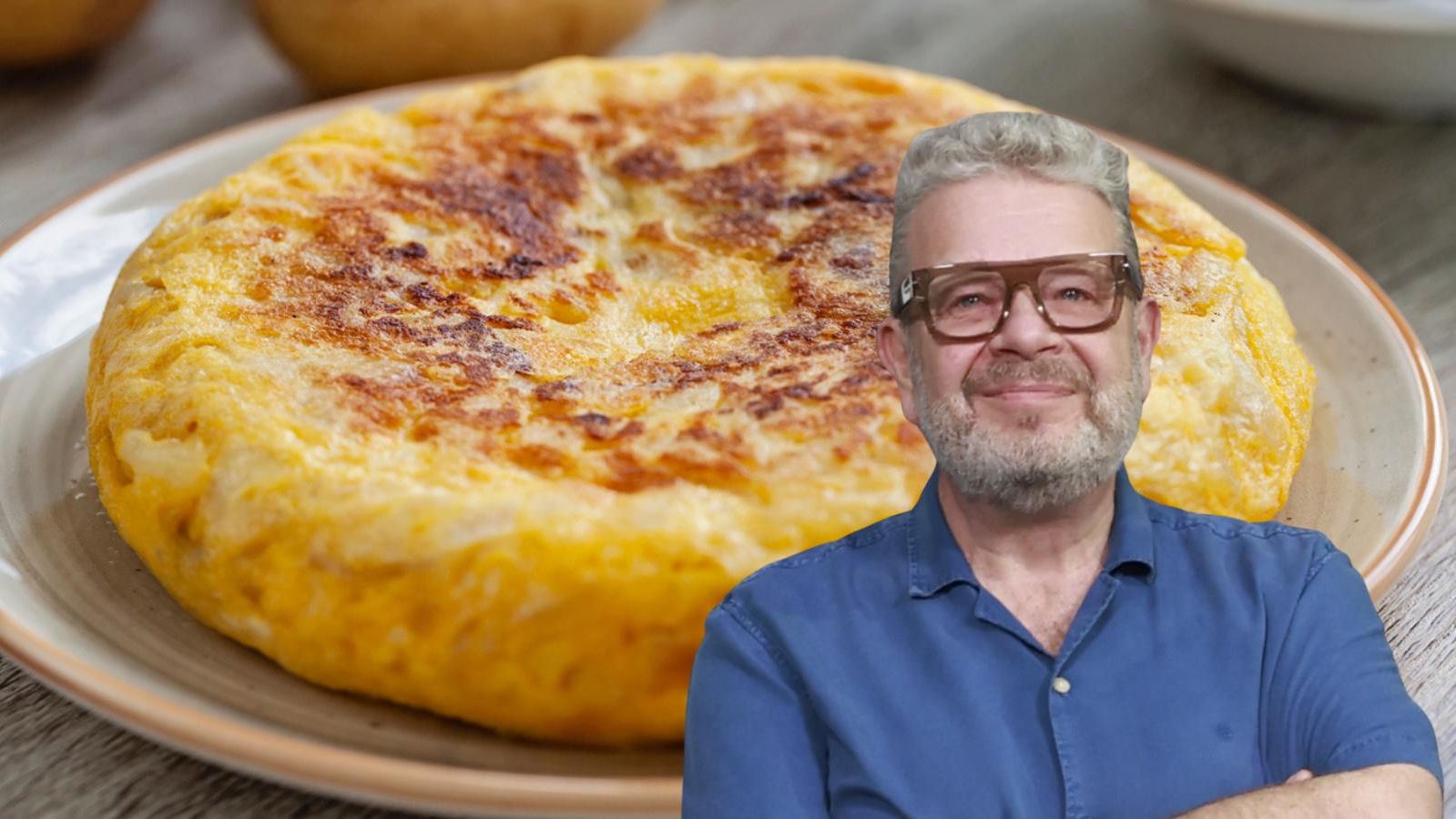 La mejor tortilla de patatas no lleva leche; usa 600 gr de patatas, 400 de cebolla dulce y 3 yemas extra